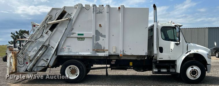 image for item KW9232 2007 Freightliner Business Class M2 106  refuse truck