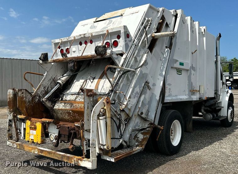 image for item KW9232 2007 Freightliner Business Class M2 106  refuse truck