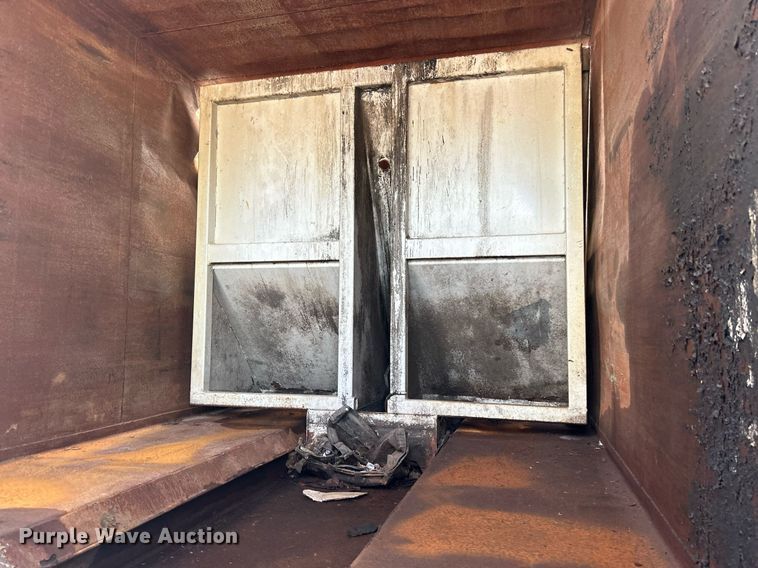 image for item KW9232 2007 Freightliner Business Class M2 106  refuse truck