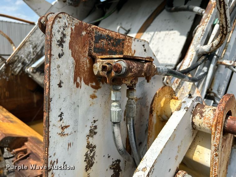 image for item KW9232 2007 Freightliner Business Class M2 106  refuse truck