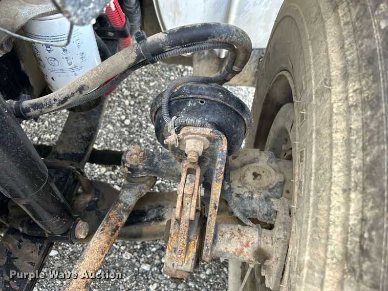 image for item KW9232 2007 Freightliner Business Class M2 106  refuse truck