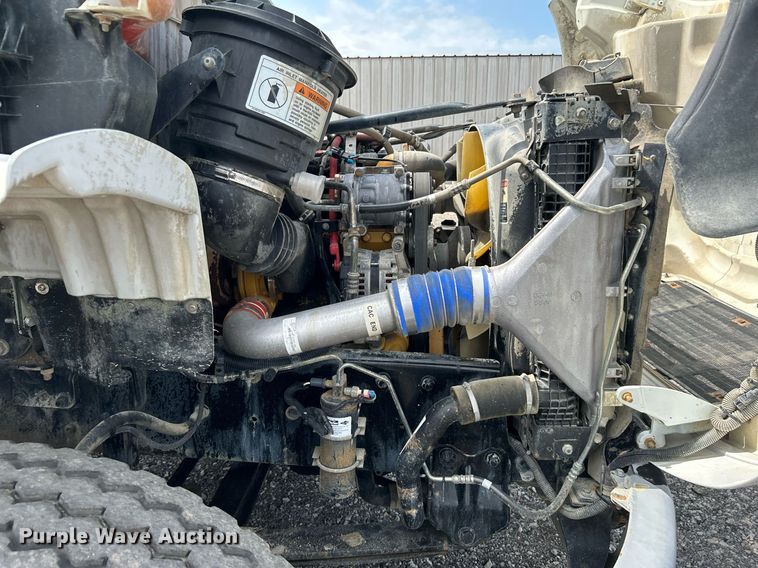 image for item KW9232 2007 Freightliner Business Class M2 106  refuse truck