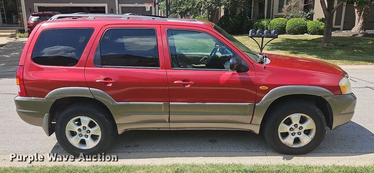 image for item LB9532 2001 Mazda Tribute ES  SUV