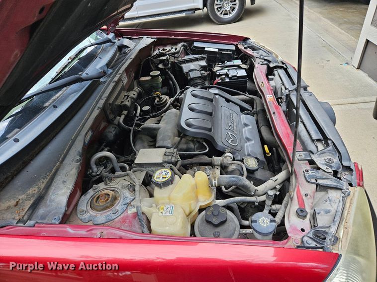 image for item LB9532 2001 Mazda Tribute ES  SUV