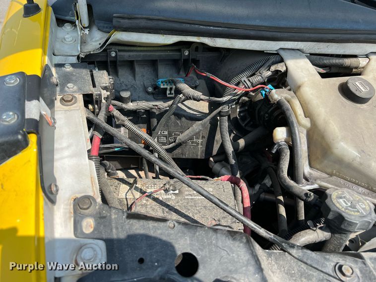 image for item LF9359 2017 Chevrolet Express G4500  shuttle bus