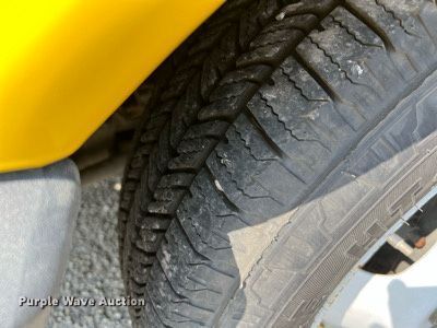 image for item LF9359 2017 Chevrolet Express G4500  shuttle bus