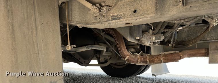 image for item LF9359 2017 Chevrolet Express G4500  shuttle bus