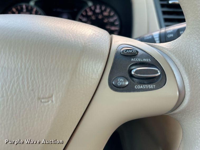 image for item LF9369 2014 Nissan Pathfinder  SUV