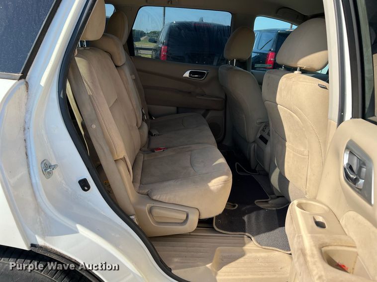image for item LF9369 2014 Nissan Pathfinder  SUV