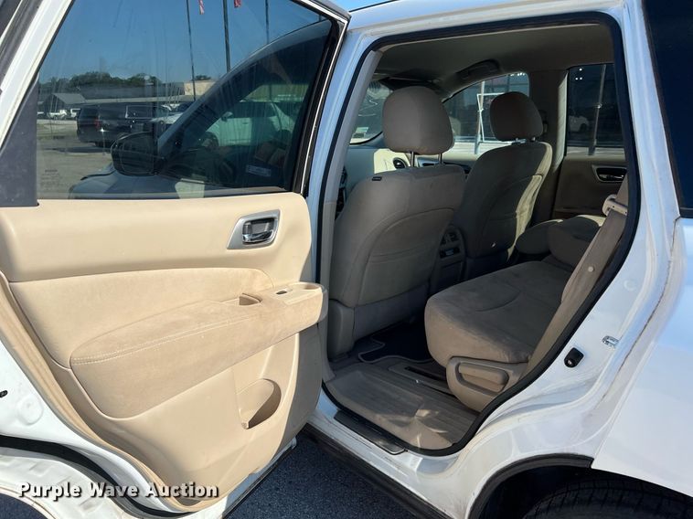 image for item LF9369 2014 Nissan Pathfinder  SUV
