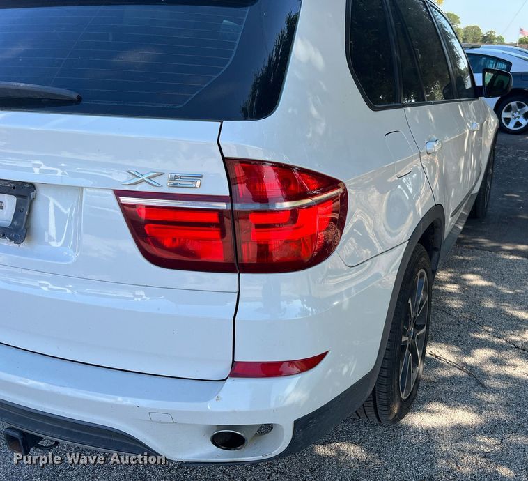 image for item LF9370 2011 BMW X5  SUV