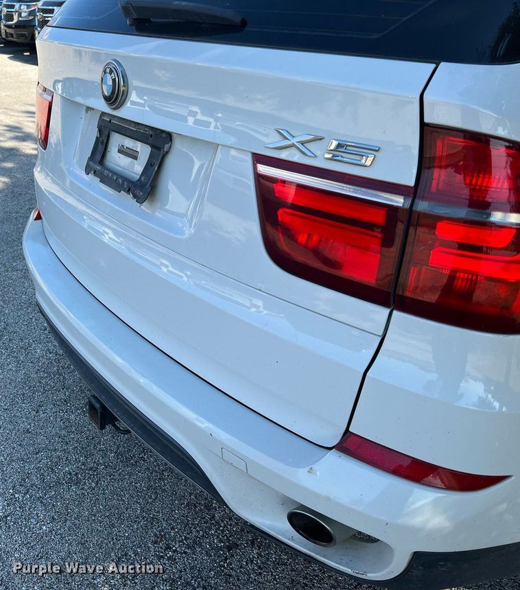 image for item LF9370 2011 BMW X5  SUV
