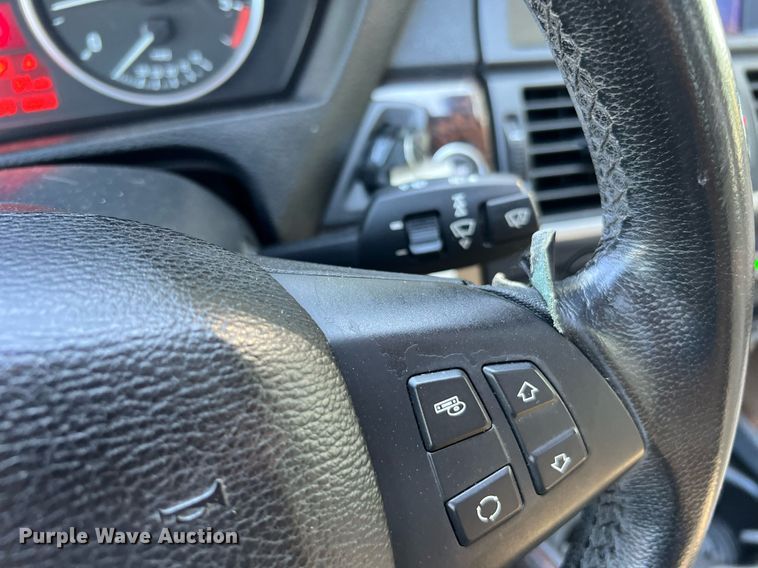 image for item LF9370 2011 BMW X5  SUV