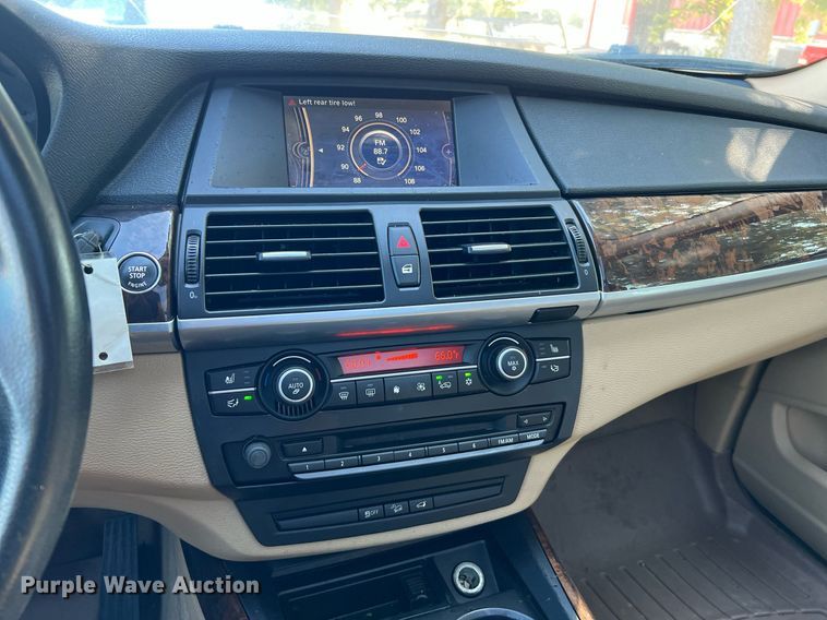 image for item LF9370 2011 BMW X5  SUV