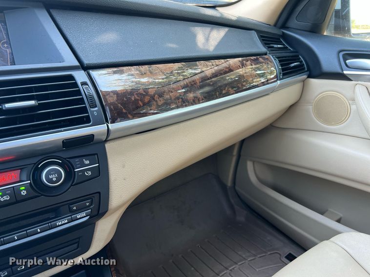 image for item LF9370 2011 BMW X5  SUV