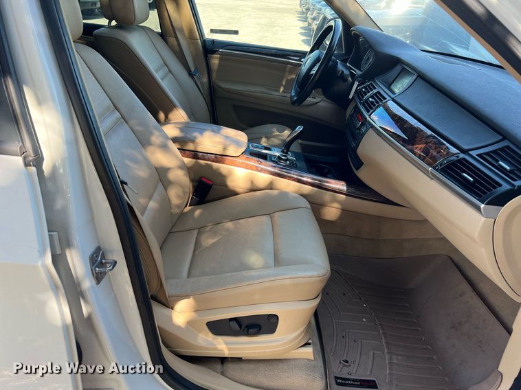 image for item LF9370 2011 BMW X5  SUV