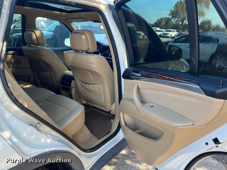 image for item LF9370 2011 BMW X5  SUV