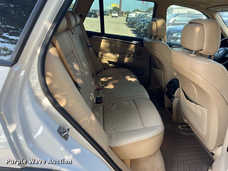 image for item LF9370 2011 BMW X5  SUV