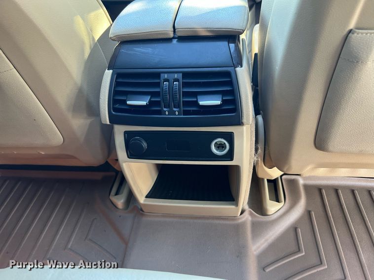 image for item LF9370 2011 BMW X5  SUV