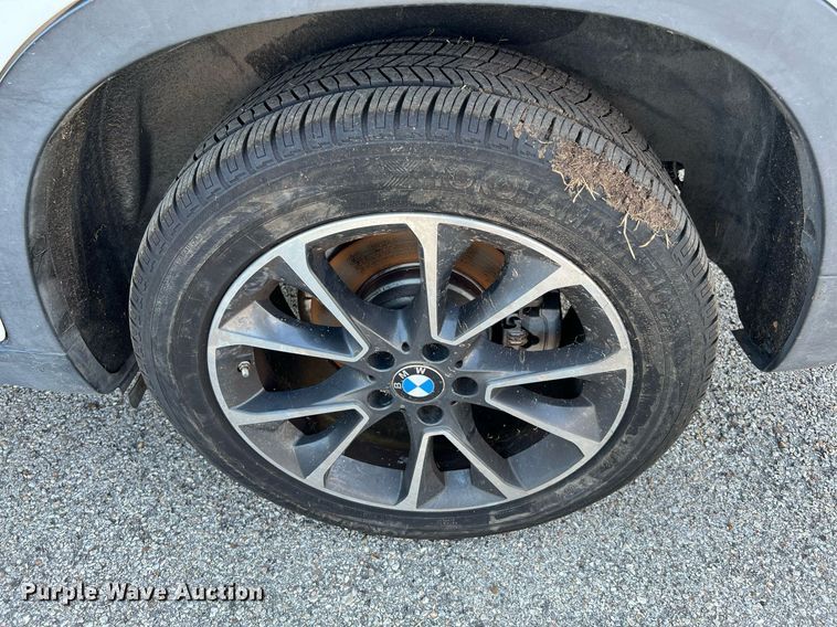 image for item LF9370 2011 BMW X5  SUV