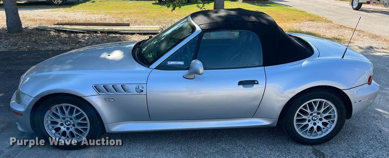 image for item LF9371 2001 BMW Z3 Roadster 2.5i  convertible
