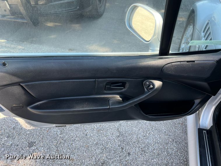 image for item LF9371 2001 BMW Z3 Roadster 2.5i  convertible