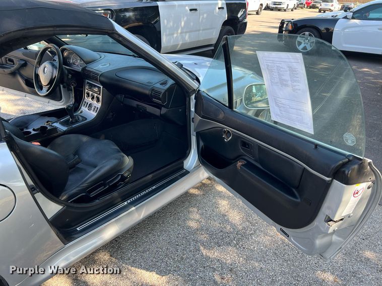 image for item LF9371 2001 BMW Z3 Roadster 2.5i  convertible