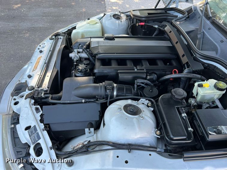 image for item LF9371 2001 BMW Z3 Roadster 2.5i  convertible