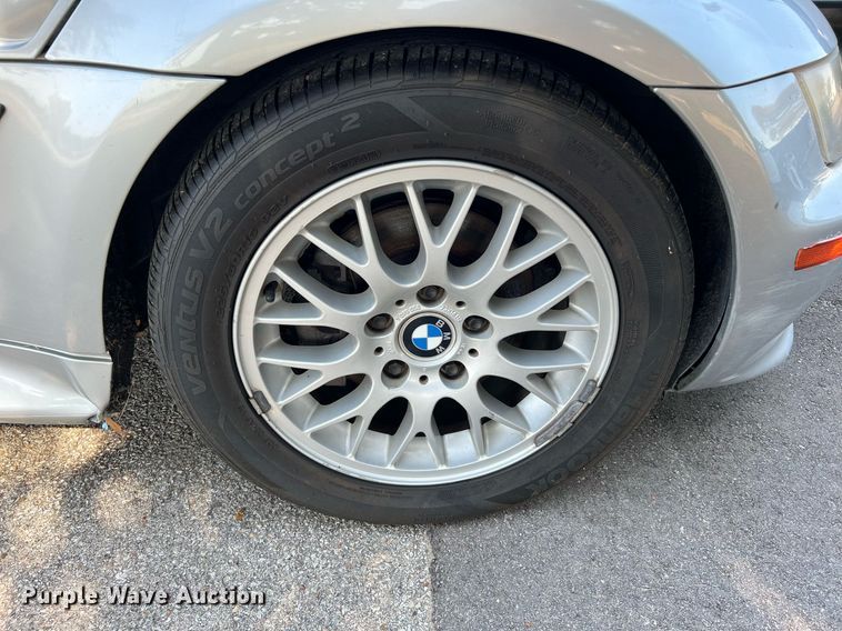 image for item LF9371 2001 BMW Z3 Roadster 2.5i  convertible