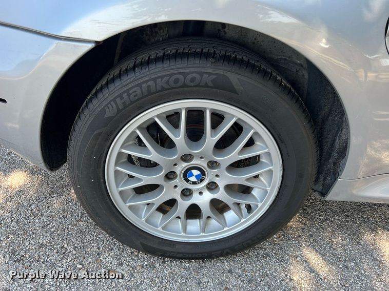 image for item LF9371 2001 BMW Z3 Roadster 2.5i  convertible