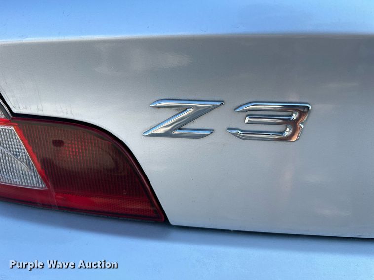 image for item LF9371 2001 BMW Z3 Roadster 2.5i  convertible