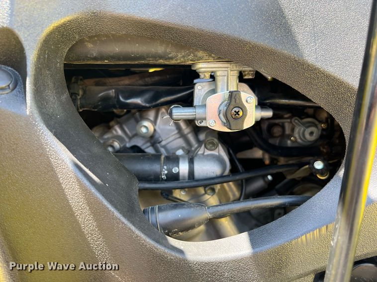 image for item LF9384 2004 Suzuki Vinson QuadRunner  ATV