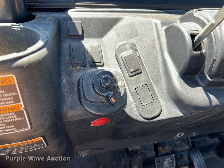 image for item LF9407 2018 Kubota RTV XG850  utility vehicle