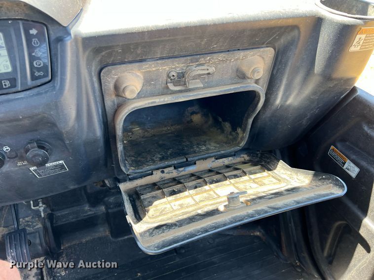 image for item LF9407 2018 Kubota RTV XG850  utility vehicle