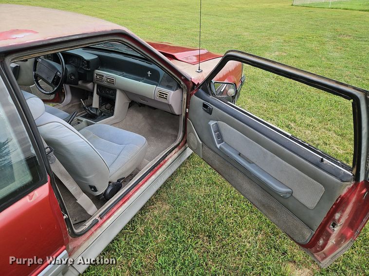 image for item LM9109 1990 Ford Mustang GT 5.0