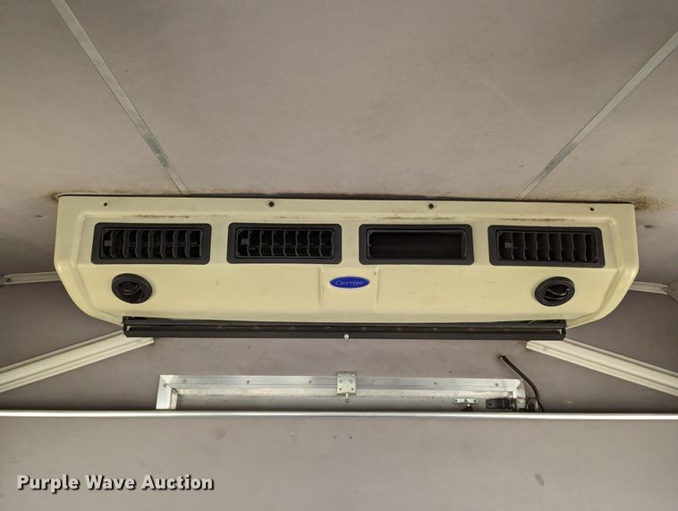 image for item LM9816 2007 Ford E450 Super Duty  shuttle bus