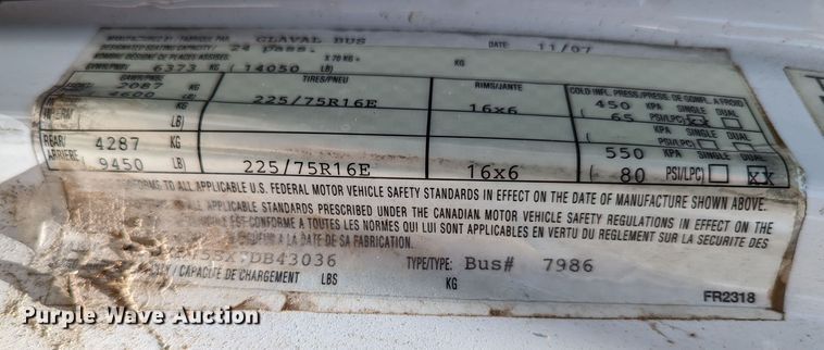 image for item LM9816 2007 Ford E450 Super Duty  shuttle bus