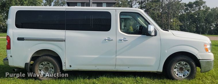 image for item LQ9104 2013 Nissan NV3500  van