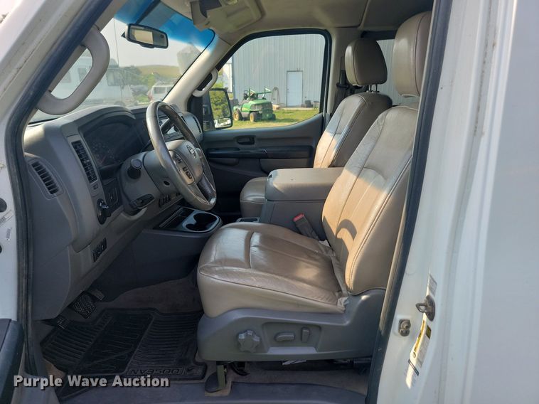 image for item LQ9104 2013 Nissan NV3500  van