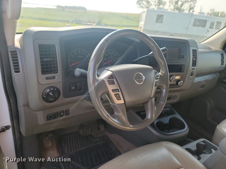 image for item LQ9104 2013 Nissan NV3500  van