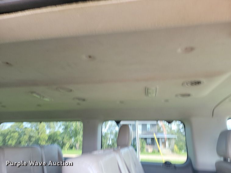 image for item LQ9104 2013 Nissan NV3500  van