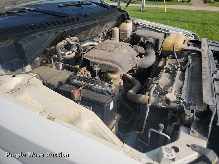 image for item LQ9104 2013 Nissan NV3500  van