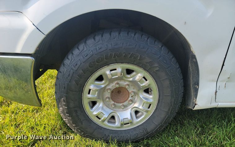 image for item LQ9104 2013 Nissan NV3500  van