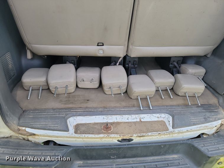 image for item LQ9104 2013 Nissan NV3500  van