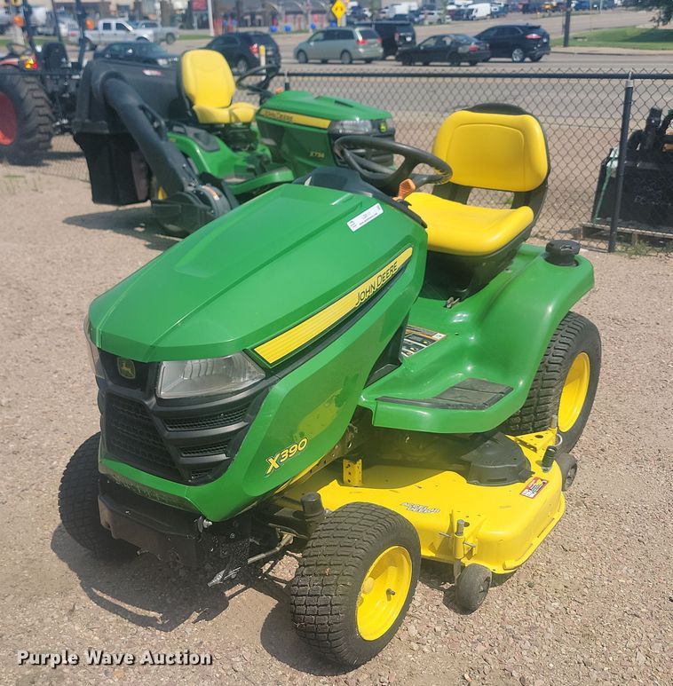 image for item LQ9111 John Deere X390  lawn mower