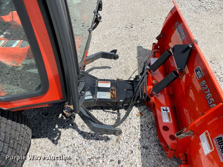 image for item LV9785 Kubota F3990  lawn mower