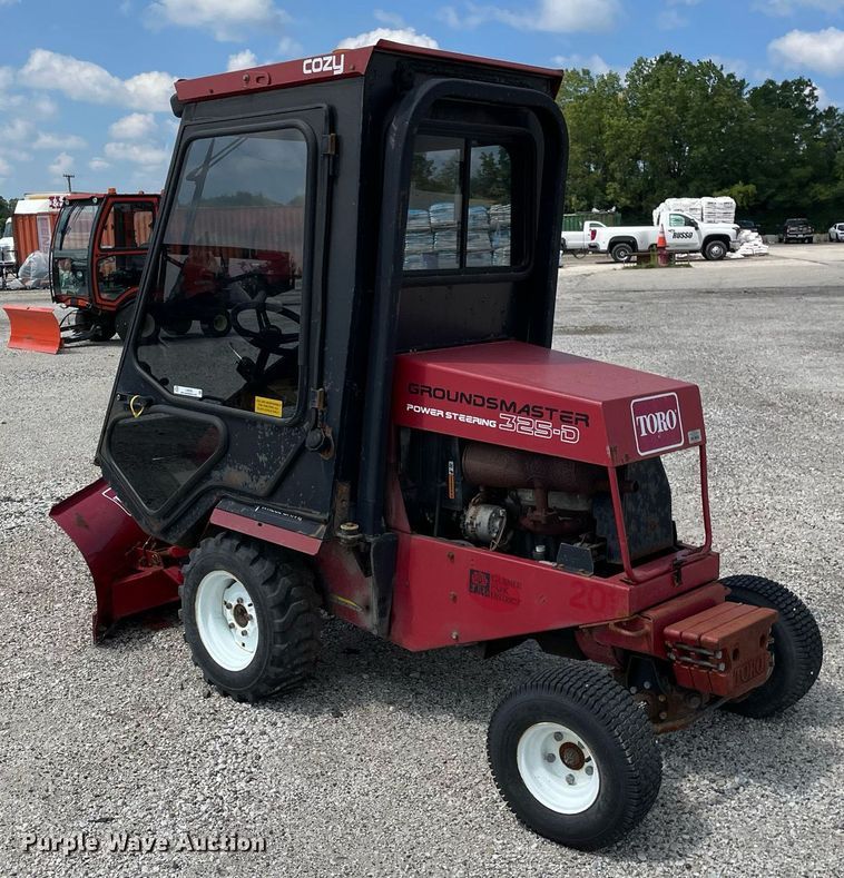 image for item LV9786 Toro Groundmaster 325D  lawn mower