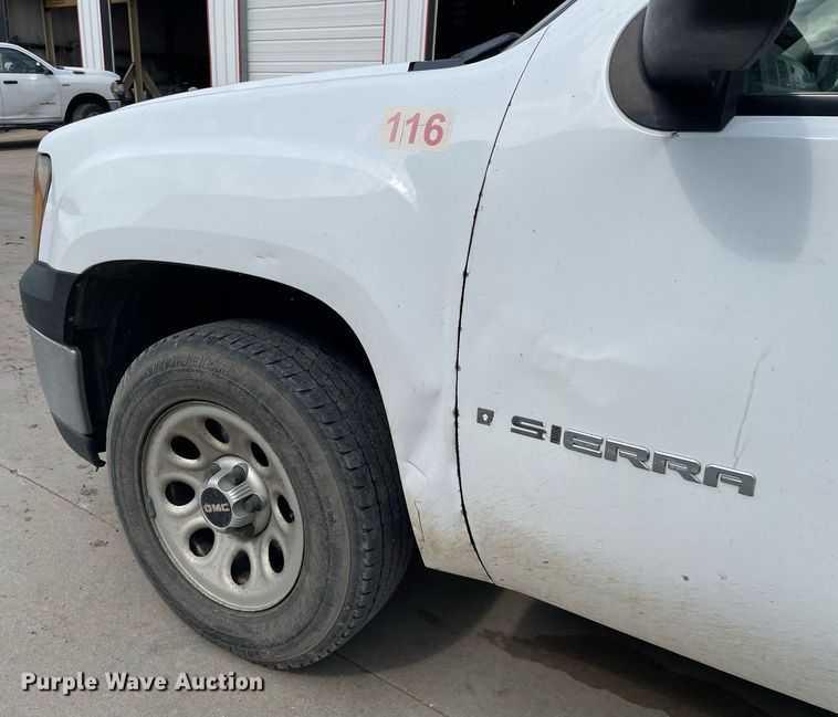 image for item ME9832 2008 GMC Sierra 1500  pickup truck