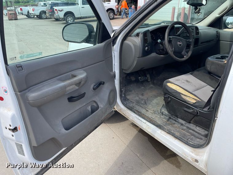 image for item ME9832 2008 GMC Sierra 1500  pickup truck