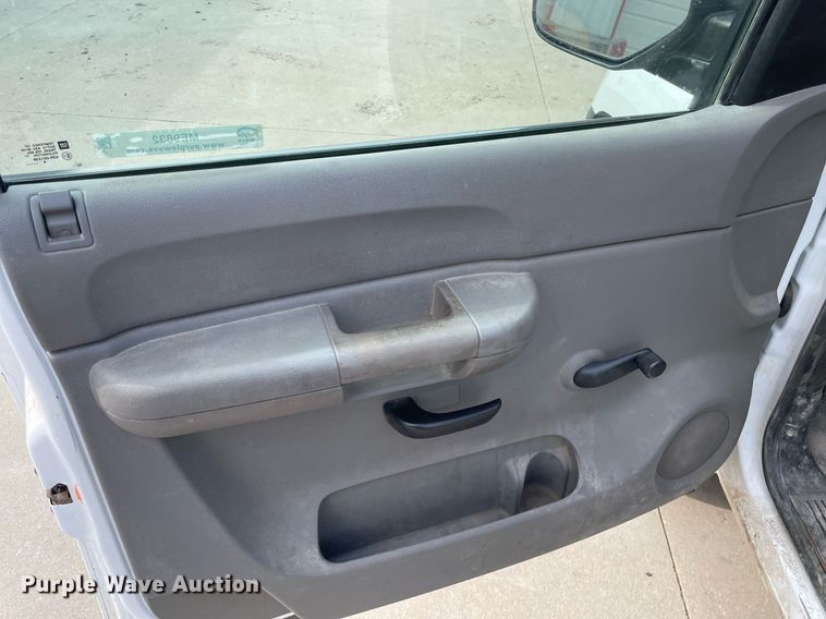 image for item ME9832 2008 GMC Sierra 1500  pickup truck